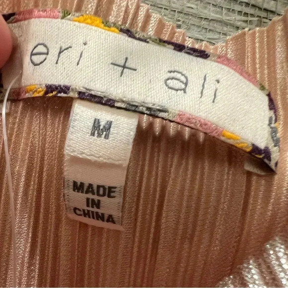 NWT new Anthropologie eri + Ali metallic gold shimmery pleated tank top medium - Picture 6 of 12